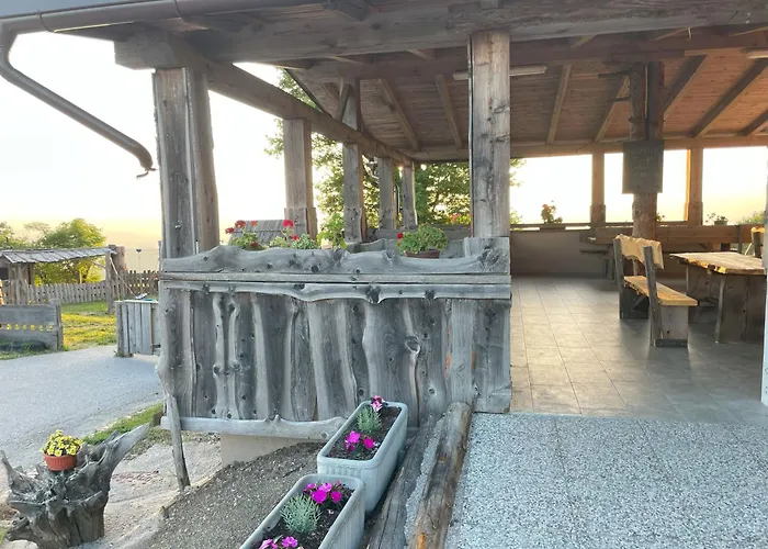 Planinski Dom Jance Maison d'hôtes *